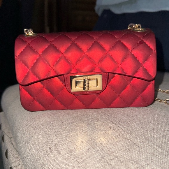 NWOT Garnet Red Rubber Shoulder Bag It’s Adorable 😍 - Picture 1 of 5